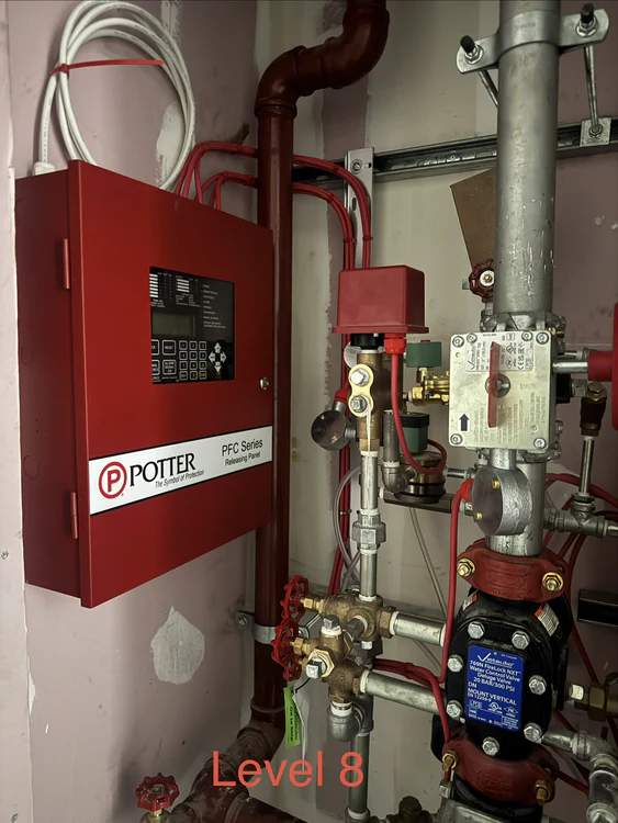 Potter releasing panel alongside a Victaulic FireLock NXT deluge valve set